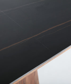 Dins Dining Table