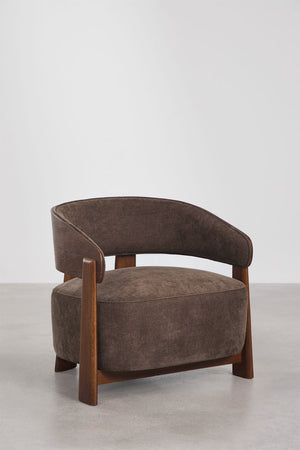 Olea armchair – detail of non-slip oak leg and foot
