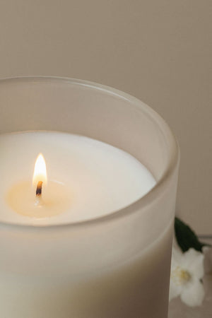 Pure Linen Candle