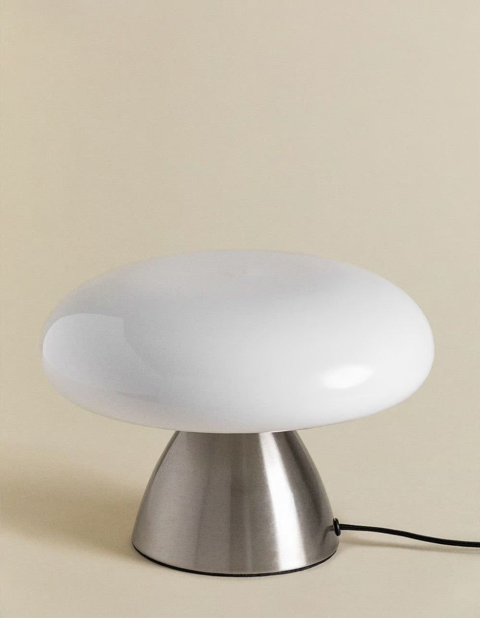 Desere Table Lamp