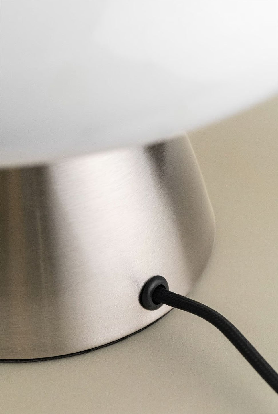 Desere Table Lamp