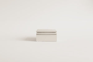 Grace Linen Pouf
