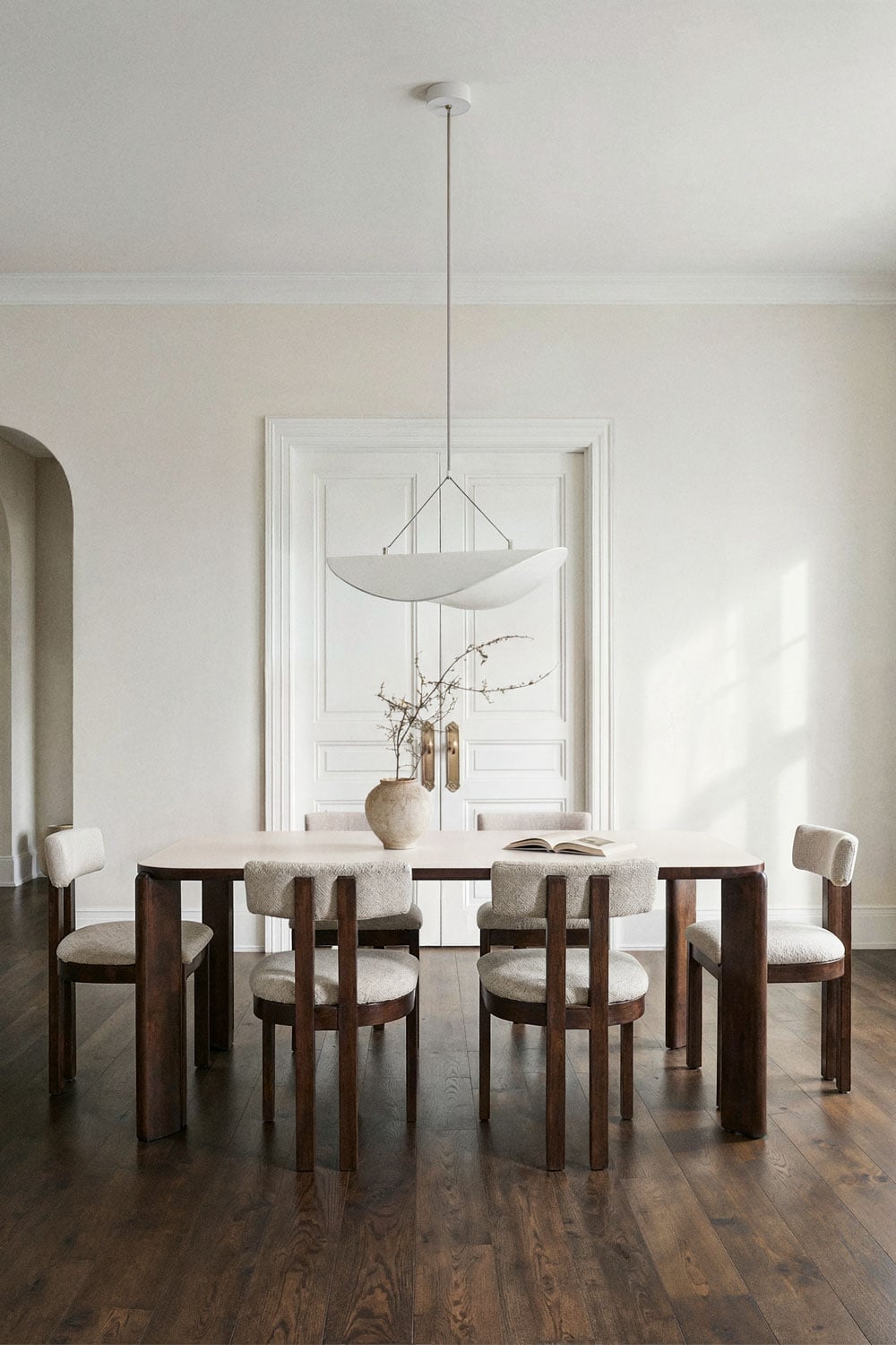 Nilea Dining Table