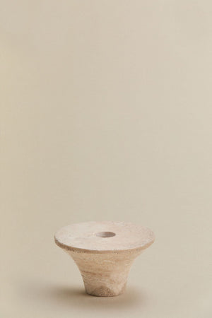 Bellvion travertine candle holder – dimensions diagram: 6 cm height, Ø10 cm top diameter, Ø2 cm candle hole, Ø3.8 cm base diameter, beige background