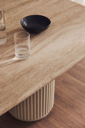 Gisy Dining Table - Oval