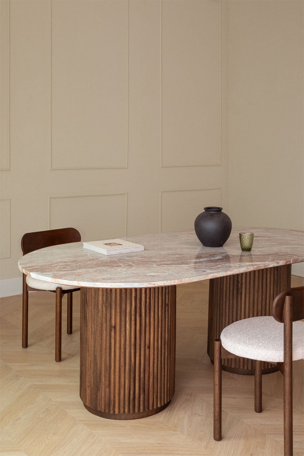 Gisy Dining Table - Oval
