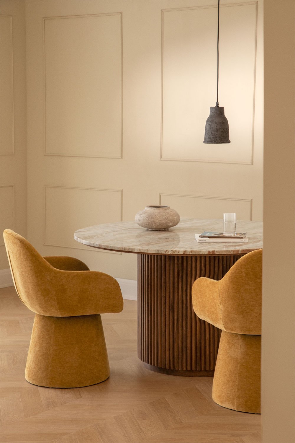Gisy Dining Table - Round