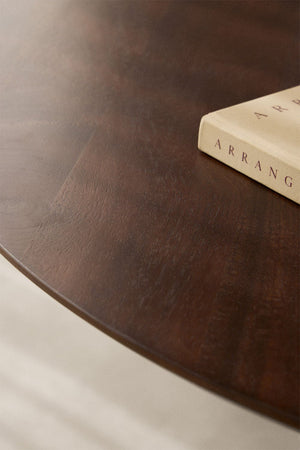 Baelor Round Dining Table