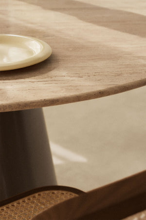 Baelor Round Dining Table