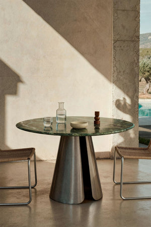 Baelor Round Dining Table