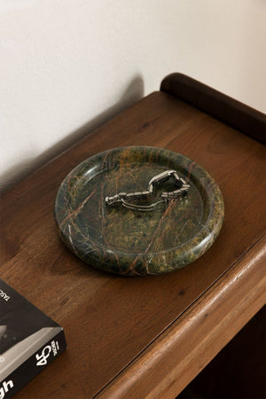 Close-up of the Velmar polished marble tray