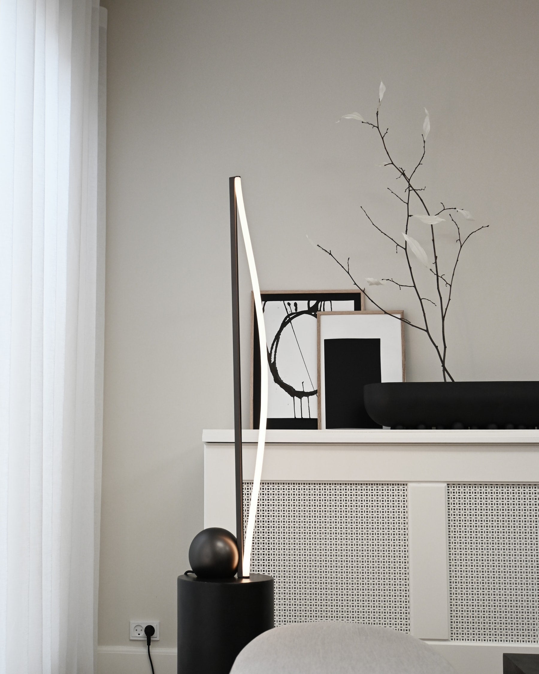 Bow Floor Lamp