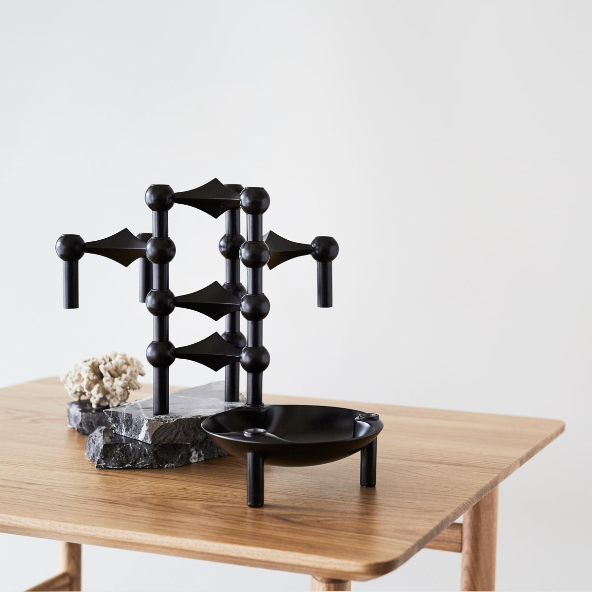 Stoff Nagel black matte candle holder